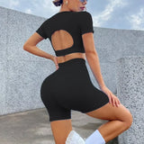 Seamless Yoga Set — Breathable Quick-Dry Top & Shorts