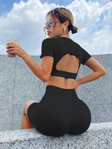 Seamless Yoga Set — Breathable Quick-Dry Top & Shorts