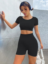 Seamless Yoga Set — Breathable Quick-Dry Top & Shorts